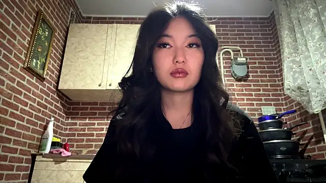 Snapshot of EmmaLeexth chatting on January 9, 2026, 2:13 pm EmmaLeexth online show from January 9, 2026, 2:13 pm