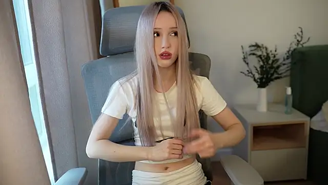 Snapshot of Laura_Obsidian chatting on October 24, 2025, 9:19 am Laura Obsidian online show from October 24, 2025, 9:19 am