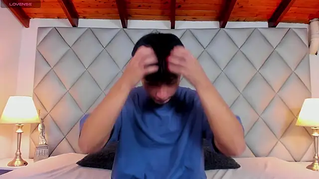 Clement Reyes online show from November 26, 2025, 12:38 pm