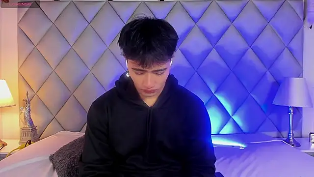 Clement Reyes online show from November 15, 2025, 1:26 pm