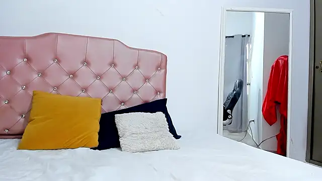 Snapshot of IslaRose7 chatting on February 13, 2026, 3:12 pm IslaRose7 online show from February 13, 2026, 3:12 pm