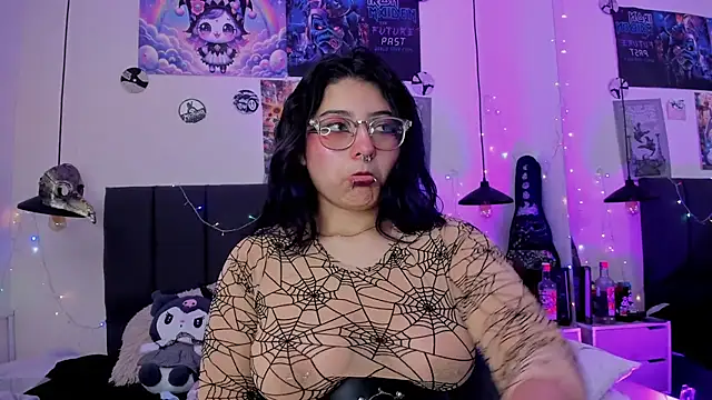 Snapshot of SabrinaV_ chatting on April 14, 2026, 11:26 am SabrinaV online show from April 14, 2026, 11:26 am