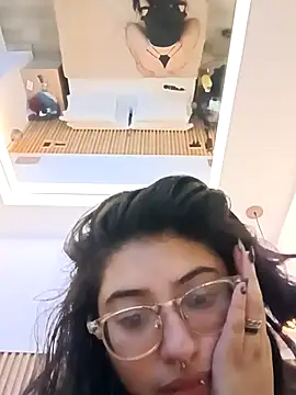 Snapshot of SabrinaV_ chatting on April 12, 2026, 3:10 am SabrinaV online show from April 12, 2026, 3:10 am