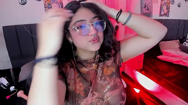Snapshot of SabrinaV_ chatting on March 20, 2026, 11:33 am SabrinaV online show from March 20, 2026, 11:33 am