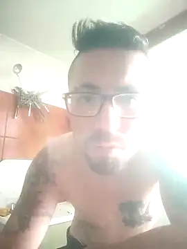 Snapshot of Lionardovssf35 chatting on October 1, 2025, 8:24 pm Lionardovssf35 online show from October 1, 2025, 8:24 pm