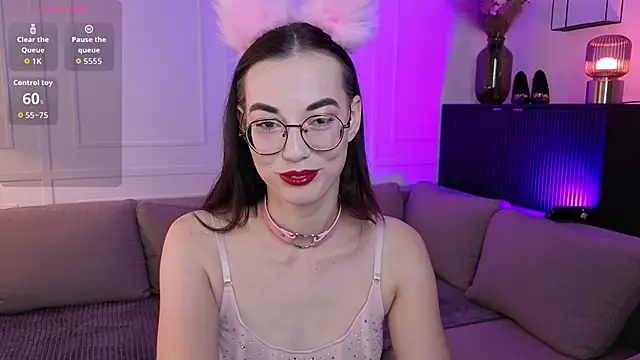 EmmaJakson online show from September 27, 2025, 2:12 pm