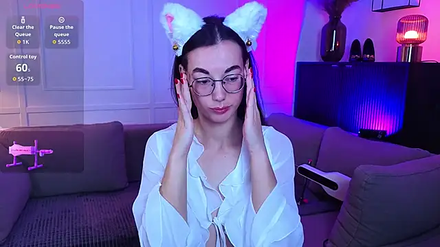 EmmaJakson online show from October 19, 2025, 3:59 pm