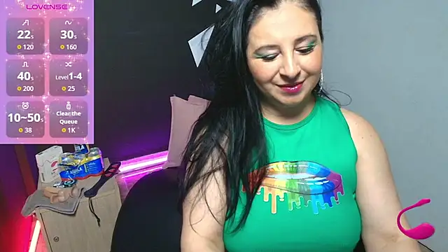 AgataThompson  online show from September 26, 2025, 7:43 pm