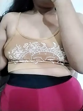 Karin 39 online show from July 4, 2026, 9:08 pm