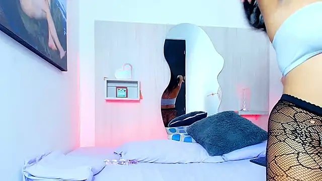 Selenegomezz online show from October 10, 2025, 7:58 pm