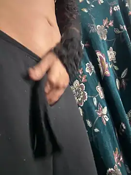 Snapshot of DAMinii_ chatting on November 12, 2025, 6:45 pm DAMinii online show from November 12, 2025, 6:45 pm