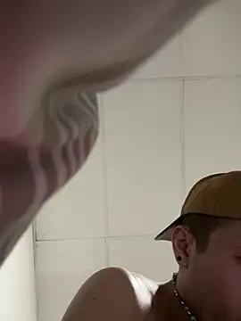 juancho0400 online show from March 22, 2026, 7:15 pm