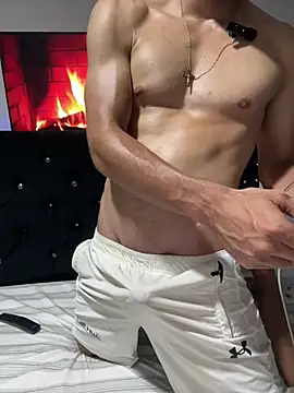 juancho0400 online show from April 13, 2026, 3:43 am