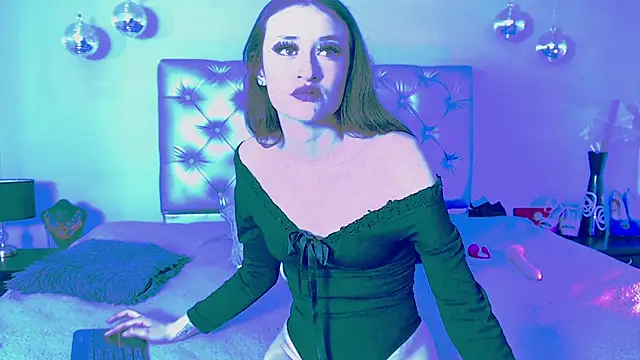 Emily Swiftt online show from October 21, 2025, 7:24 pm