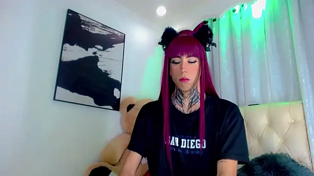 Julia Bulette1 online show from February 2, 2026, 1:37 am