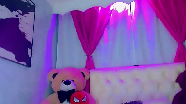 Julia Bulette1 online show from March 5, 2026, 1:46 am