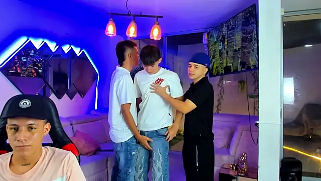 Houseofwarrios online show from April 20, 2026, 5:21 am