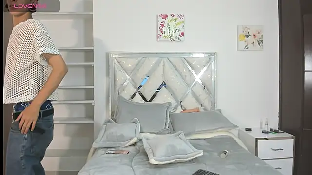 DemianSalvatore online show from September 24, 2025, 5:30 pm