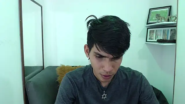 David 925  online show from November 7, 2025, 4:06 am