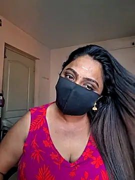 Snapshot of queendivya chatting on July 12, 2026, 4:13 am queendivya online show from July 12, 2026, 4:13 am