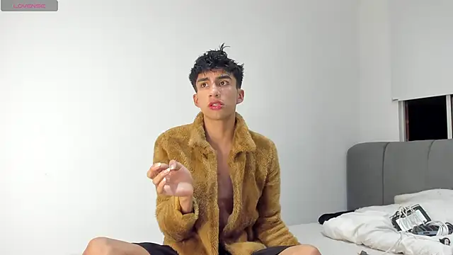 Erick Velveth online show from June 14, 2026, 5:30 am