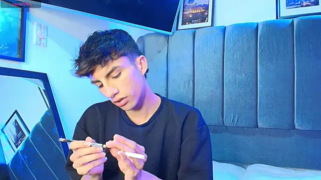 Erick Velveth online show from March 25, 2026, 5:07 am