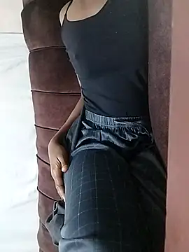 Snapshot of Lesego-mash chatting on October 10, 2025, 7:47 pm Lesego-mash online show from October 10, 2025, 7:47 pm