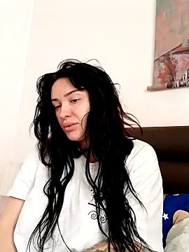 mariabloom9 online show from October 9, 2025, 9:54 am