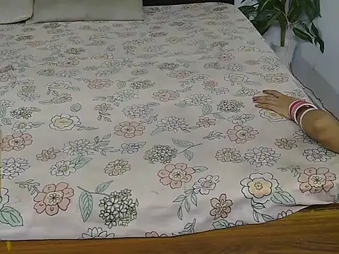 Lovelyy-couple online show from October 26, 2025, 8:26 am