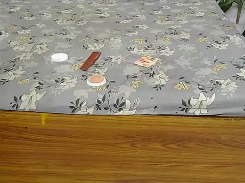 Lovelyy-couple online show from September 28, 2025, 6:42 am