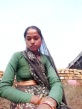 Hot reshmaji online show from February 18, 2026, 9:06 am