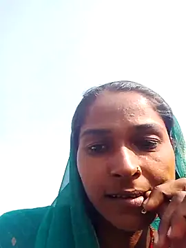 Hot reshmaji online show from November 12, 2025, 5:33 am