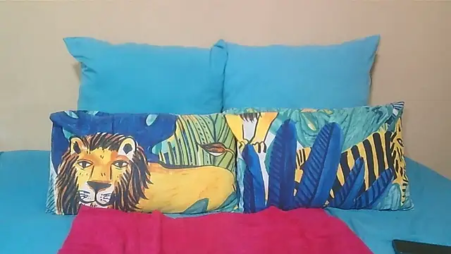 GAIGANTICBOOBS online show from March 19, 2026, 1:38 am