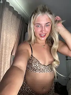 BabyBluexox online show from July 4, 2026, 3:38 pm