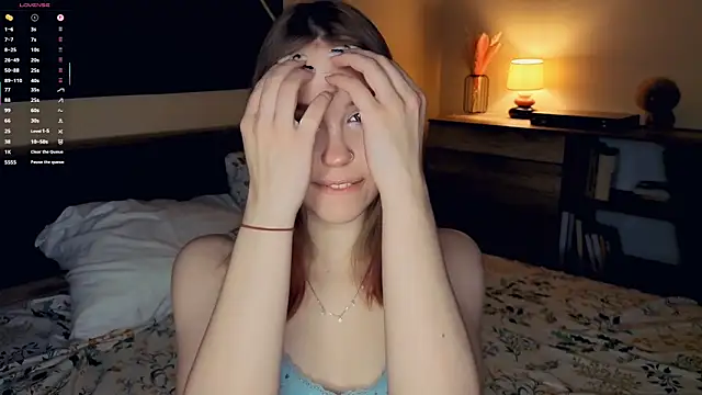 MaliaBourraine online show from November 28, 2025, 7:08 am