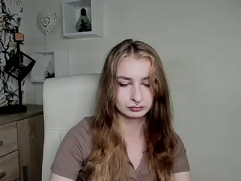 NinaBlond1 online show from October 9, 2025, 5:52 am