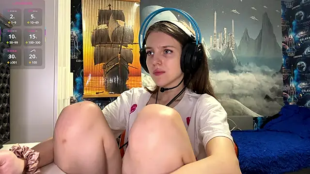 Elira Breeze online show from November 29, 2025, 1:44 pm