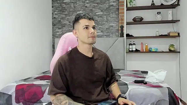 BooyHott  online show from March 7, 2026, 7:08 pm