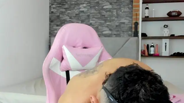 BooyHott  online show from February 2, 2026, 7:46 pm