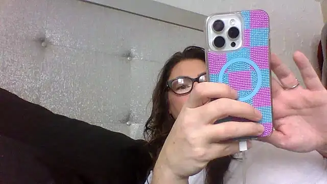 Rileyxxx69 online show from January 17, 2026, 5:27 pm