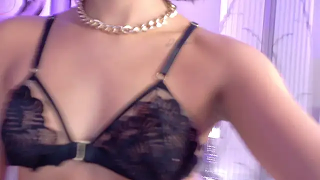 LuisaJonnes  online show from October 11, 2025, 3:35 pm