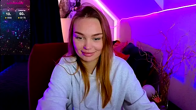 KitsyMoore online show from September 26, 2025, 1:18 pm