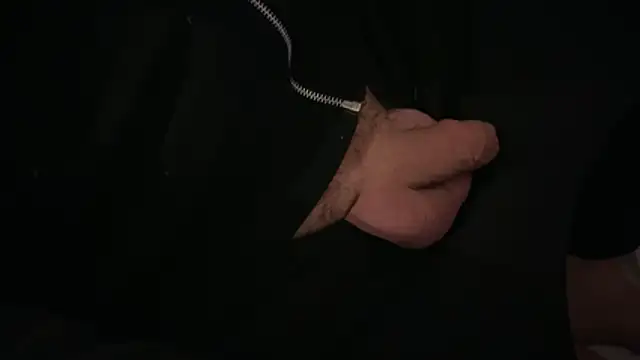 crisso06 online show from April 25, 2026, 6:49 pm