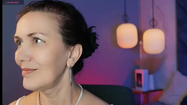 Snapshot of Irene_Marlow chatting on May 26, 2026, 7:50 am Irene Marlow online show from May 26, 2026, 7:50 am