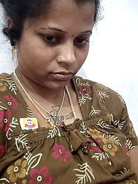 sweetqueen143 online show from February 8, 2026, 11:52 am