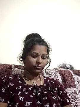 sweetqueen143 online show from December 5, 2025, 3:54 pm