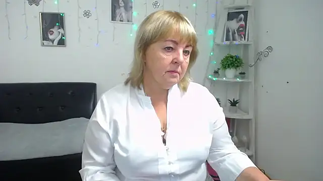 MilenaWedxy online show from October 7, 2025, 4:46 am