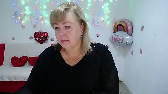 MilenaWedxy online show from September 30, 2025, 5:02 am