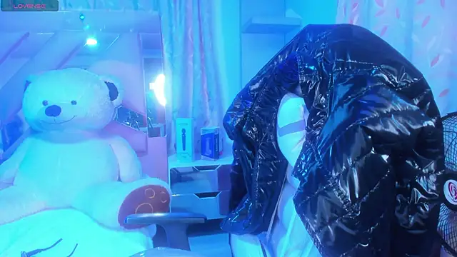 Gyal 8  online show from September 23, 2025, 3:35 am