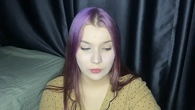 Elvira8cute online show from October 23, 2025, 4:05 pm